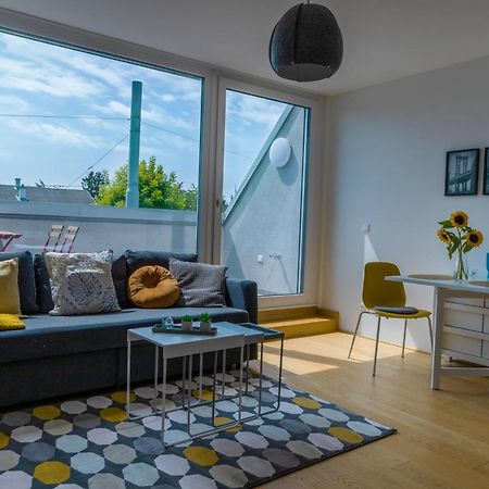 Maureen Lovely 2 Bedroom Unit With Community Pool 비엔나 외부 사진